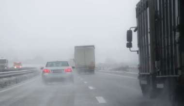 Непогода перекрыла трассы еще в двух областях Казахстана