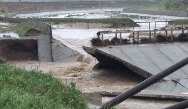 Дамбу за 2,7 млрд тенге разрушили через месяц после ремонта в Шымкенте