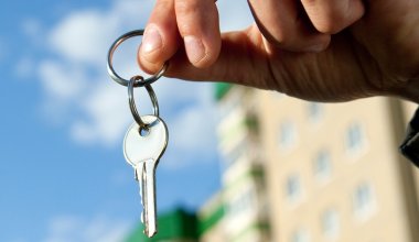 Миллиард на квартиры: спор вокруг служебного жилья разгорелся в Атырау