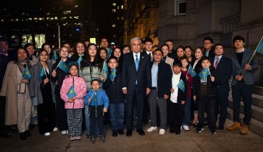 Токаев встретился в Вашингтоне с казахстанцами