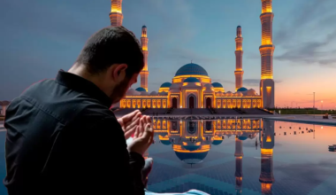 Токаев поздравил казахстанцев с началом месяца Рамазан