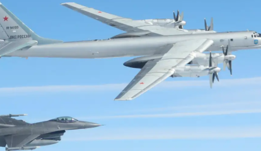 Российские боевые самолеты приблизились к Аляске