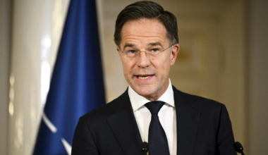 Украине необходимы действенные гарантии безопасности - генсек НАТО