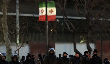 Власти Ирана предупредили студентов на фоне новых столкновений