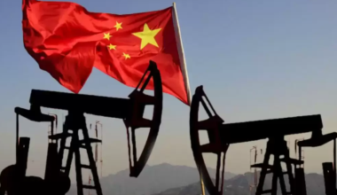 Россия и Иран резко снижают цены для Китая на фоне накопления нефти в море