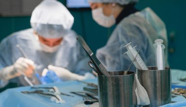 Ребёнок борется за жизнь после ошибки врачей в Актау