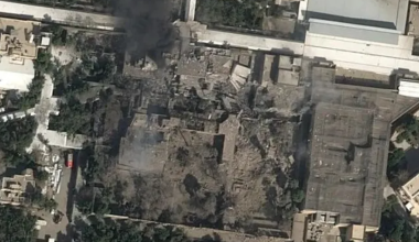 СМИ сообщили о разрушении резиденции верховного лидера Ирана