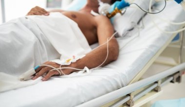 Больше 100 пострадавших: граждане каких стран оказались под обстрелом в ОАЭ