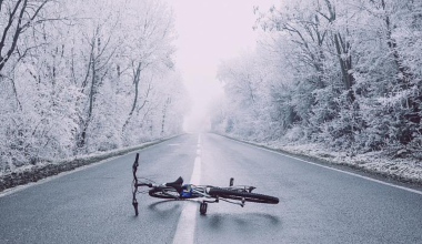 Из-за метели перекрыли несколько автодорог Казахстана