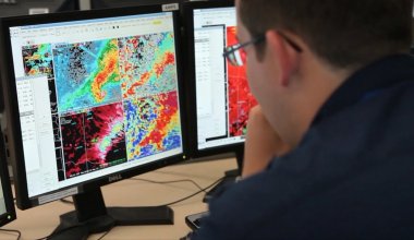 Казгидромет отреагировал на сообщения о "кислотных облаках"