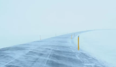 Сотни казахстанцев спасли из снежных заносов за сутки