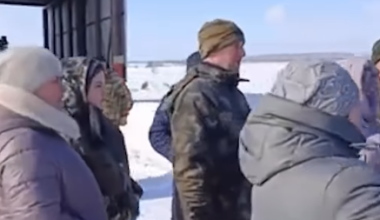 Жители российского села вышли на протест из-за скота