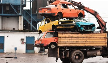 Автопарк стареет: почему новая машина для казахстанцев остаётся мечтой