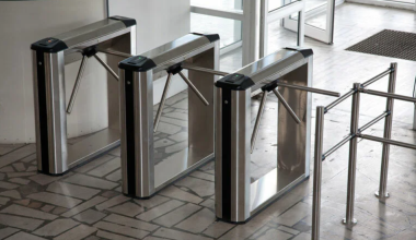 Очереди в метро Алматы: новые турникеты вызвали задержки