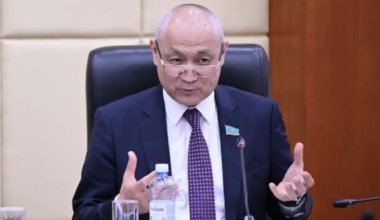 «Не надо кукарекать»: суд не наказал депутата Жанбыршина за слова про ЛГБТ