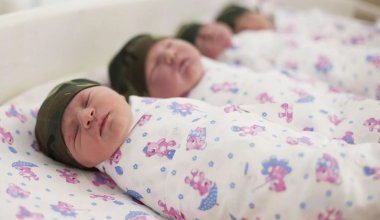 Рождаемость в Казахстане резко падает: эксперт предупредил о возможном новом антирекорде