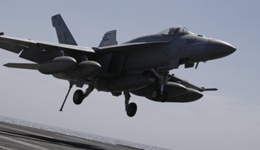 После сбитого самолёта: США спасли пилота и усилили давление на Иран