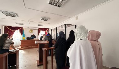 Женщины в никабах появились в суде Актобе, наказывать их не стали