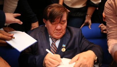 Мухтар Шаханов попал в реанимацию