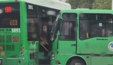 Подробности ДТП с участием двух автобусов сообщили в Алматы