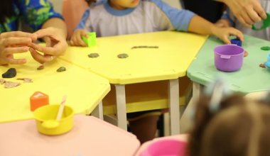 Воспитатель била детей в детсаду Актюбинской области: это попало на видео