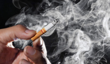 В Британии вводят пожизненный запрет на курение для молодежи