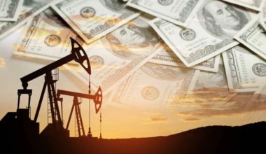 Доллар укрепляется на фоне повышенного спроса в Казахстане