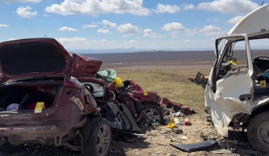 Два человека погибли в ДТП на трассе в ВКО