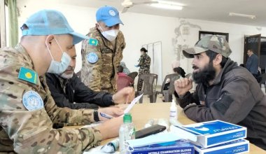 Казахстанские миротворцы лечат мирных жителей в Сирии