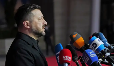 Зеленский обвинил РФ в "ядерном терроризме"