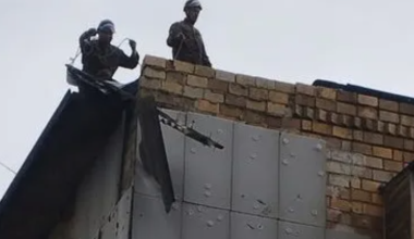 Шквальный ветер сорвал крыши и обрушил трубу в Карагандинской области