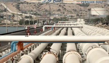 Иран сокращает добычу нефти из-за блокады США