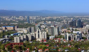 Снести нельзя оставить: что будет с алматинскими «сталинками»?