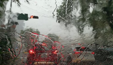 Резкое ухудшение погоды ожидается в Казахстане 13 мая