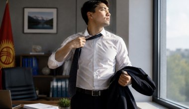 Чиновникам в Кыргызстане запретили носить пиджаки и галстуки на работе