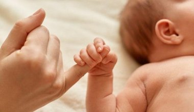 В Астане девушка пыталась продать собственного новорожденного ребенка