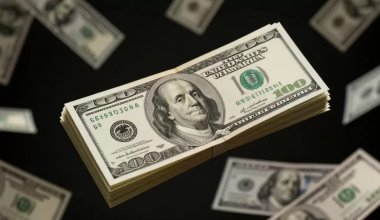 Доллар продолжает падение на торгах в Казахстане