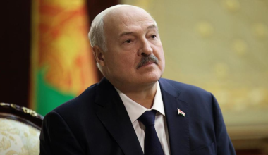 Лукашенко предостерег Армению от "сценария Украины"