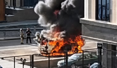 В Астане взорвался автомобиль: в числе пострадавших есть дети
