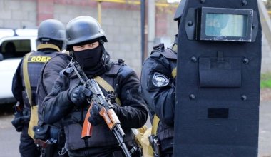 После взрыва пострадали силовики: подробности ЧП на учениях в Алматы