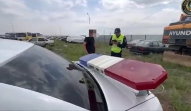 Гости, пришедшие на той, лишились своих авто в Туркестанской области