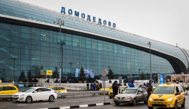 Тысячи пассажиров застряли в аэропортах после атаки на Москву