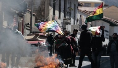 В Боливии ввели режим ЧП для разгона массовых протестов