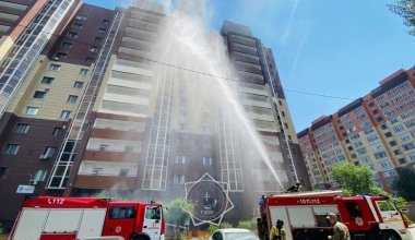 В Астане загорелась 13-этажка