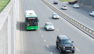 Саина встала, водители полезли в драку: что происходит после запуска выделенки в Алматы