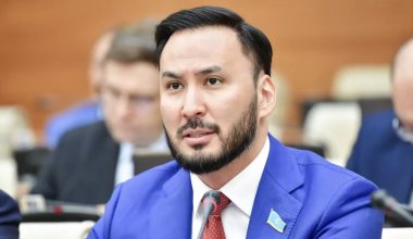 Айдарбек Ходжаназаров сохранил пост главы партии Respublica