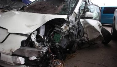 BMW снес арт-инсталляцию возле музея на Аль-Фараби в Алматы