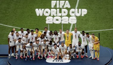 Англия разгромила Францию со счетом 6:4 и впервые взяла бронзу ЧМ