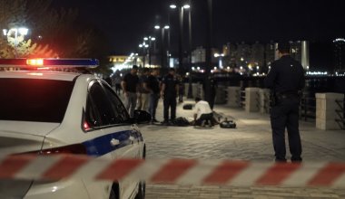 «Выманил из дома и напал»: в Актау мужчина жестоко ранил жену ножом