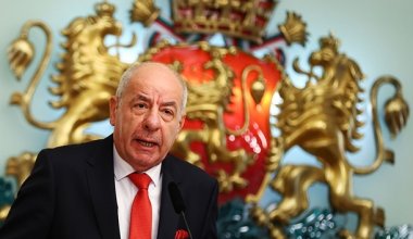 Президент Венгрии подписал закон, который лишает его должности